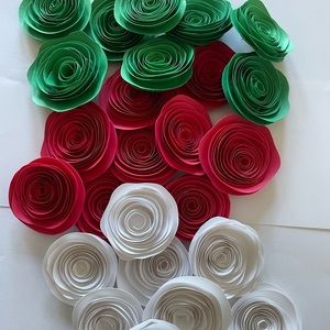 22 holiday paper flower minis